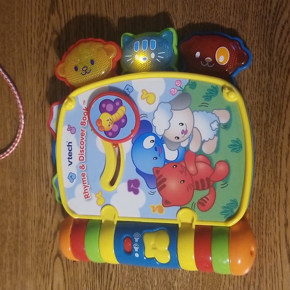 Rhyme & Discover Book